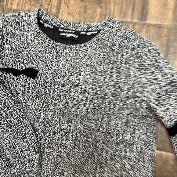 Karl legerfeld sweater - Picture 3 of 6